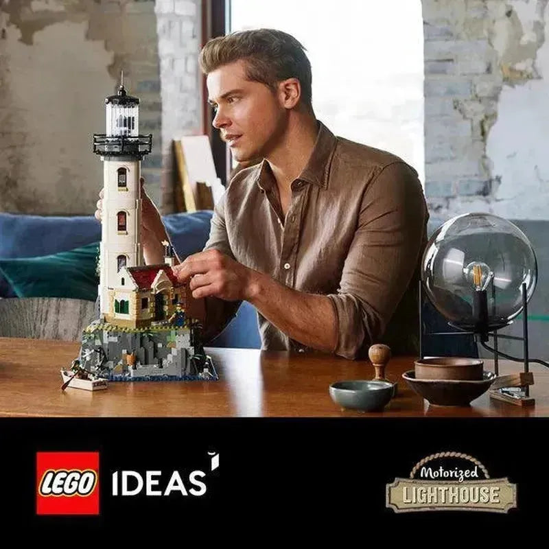 LEGO Gemotoriseerde vuurtoren 21335 Ideas LEGO IDEAS @ 2TTOYS | Official LEGO shop😊🥰 LEGO €. 299.49