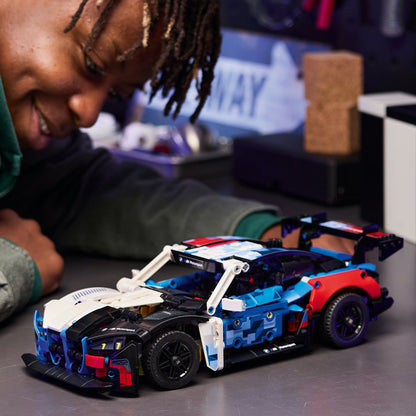 LEGO Technic BMW M4 GT3 EVO Racewagen – Bouwpakket voor Kinderen met V6-motor, Sturing en Deuren die Open Kunnen – Cadeau voor Jongens vanaf 11 Jaar en Motorsportfans – 42226