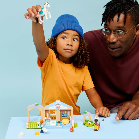 LEGO Friends Huisdierenkliniek Schattige Dieren Bouwpakket met Speelgoed voor Kinderen 42696