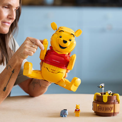 LEGO | Disney Winnie De Poeh – Bouwpakket voor Volwassenen – Displaymodel met Honingpot, Verzamelbaar Poppetje en Iejoor Dieren Figuur – DIY Nostalgisch Cadeau voor Fans – 43300