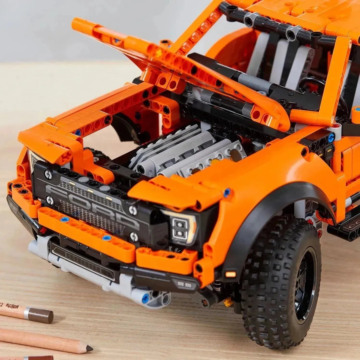 LEGO Ford Raptor F150 Pick Up Truck 42126 Technic