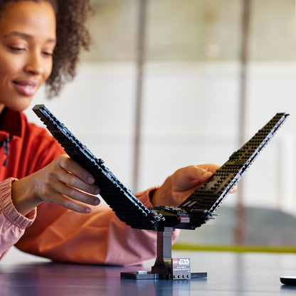 LEGO Kylo Rens Command Shuttle 75406 StarWars