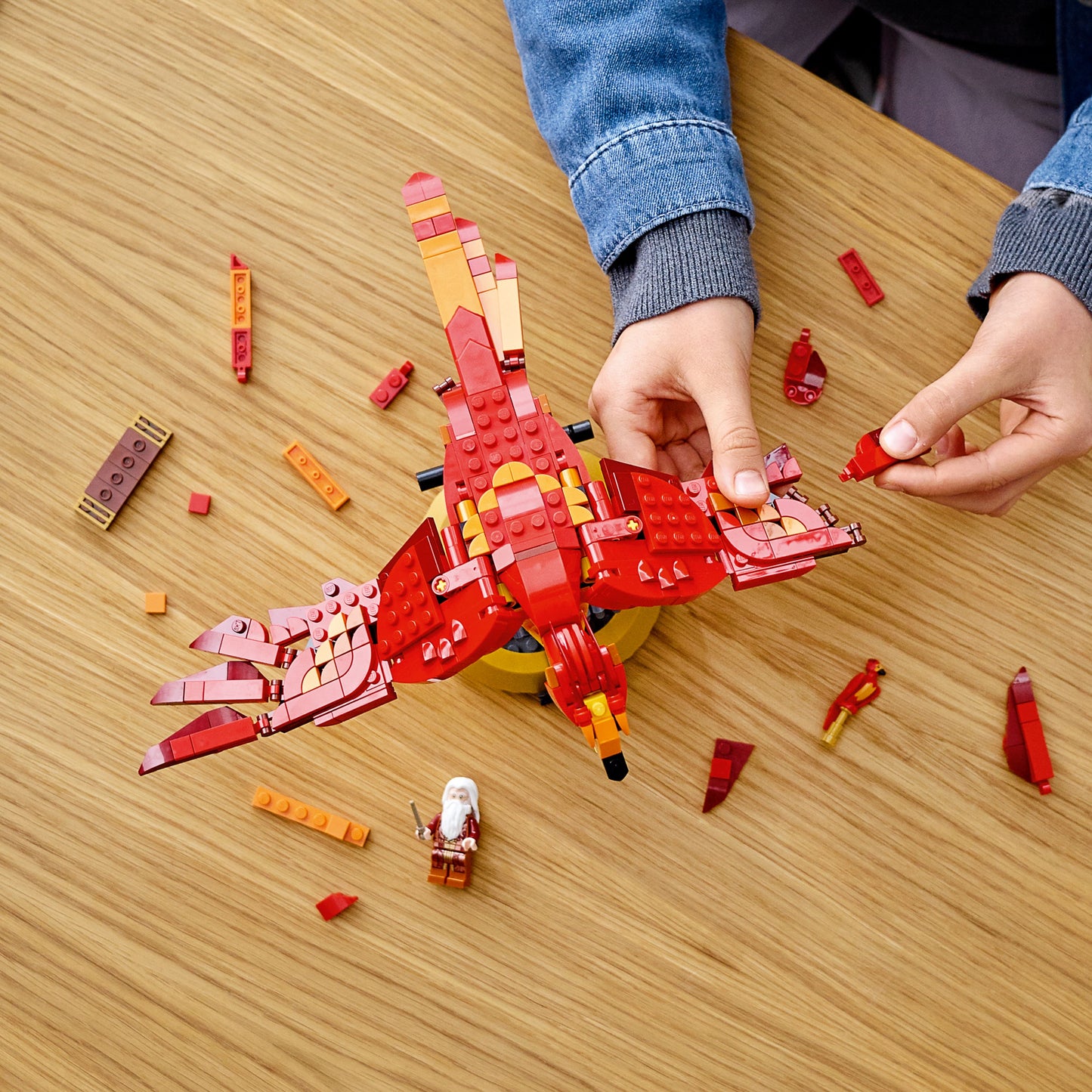 LEGO Felix, de feniks van Perkamentus 76394 Harry Potter