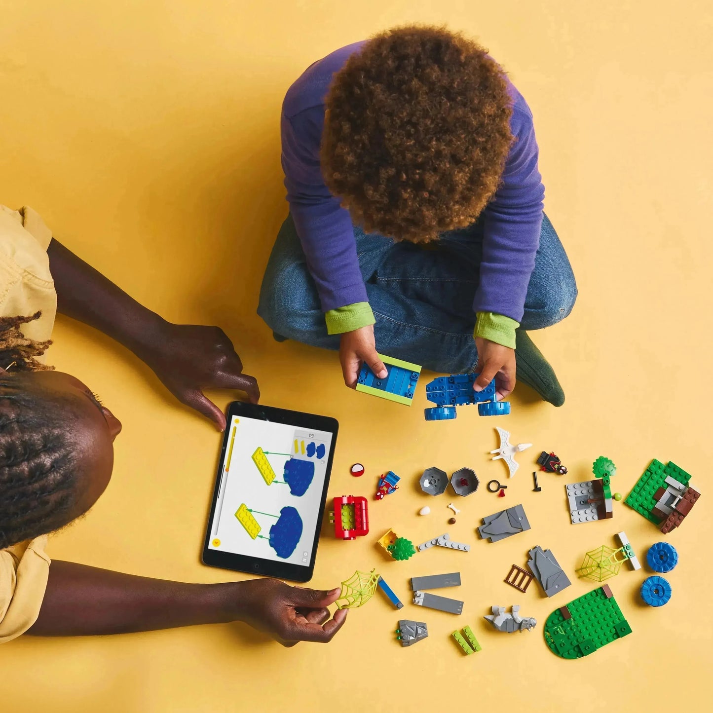 LEGO Reddingsmissie in de Dino Truck 11199 Spiderman