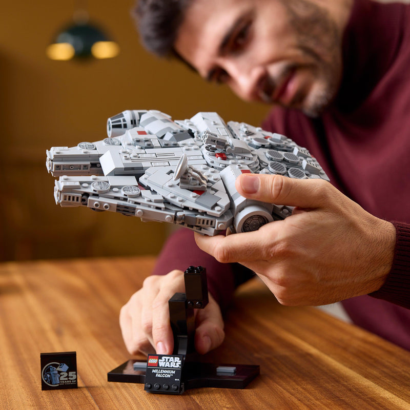 LEGO Millennium Falcon™ 75375 StarWars LEGO StarWars @ 2TTOYS LEGO €. 71.99