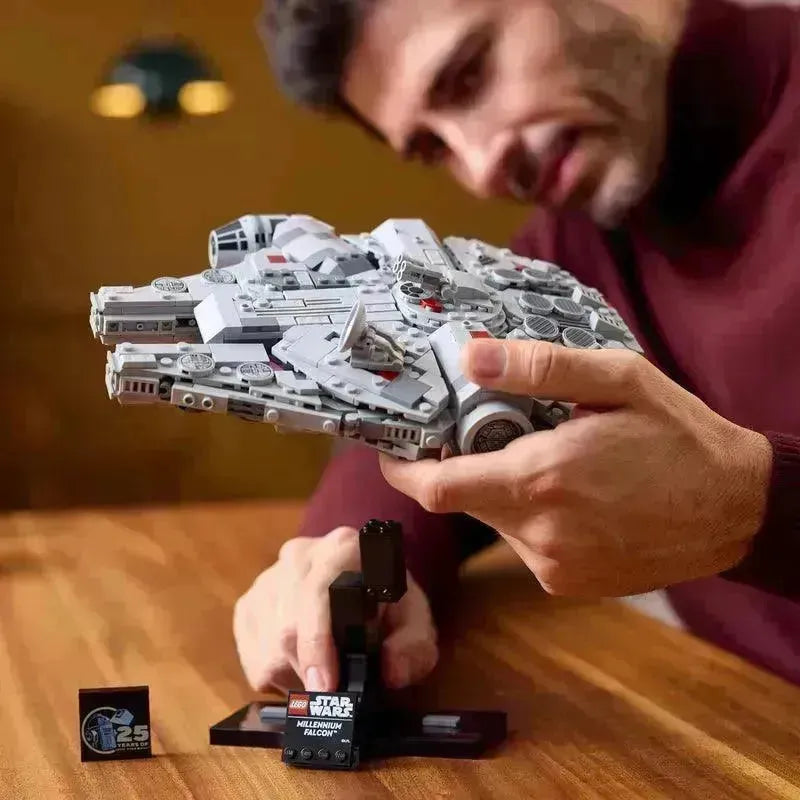 LEGO Millennium Falcon™ 75375 StarWars LEGO StarWars @ 2TTOYS | Official LEGO shop😊🥰 LEGO €. 71.99