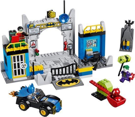 LEGO Batman: Defend the Batcave 10672 Juniors LEGO Juniors @ 2TTOYS LEGO €. 25.49