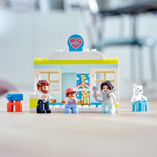 LEGO Bij de dokter 10968 DUPLO LEGO DUPLO @ 2TTOYS LEGO €. 16.49