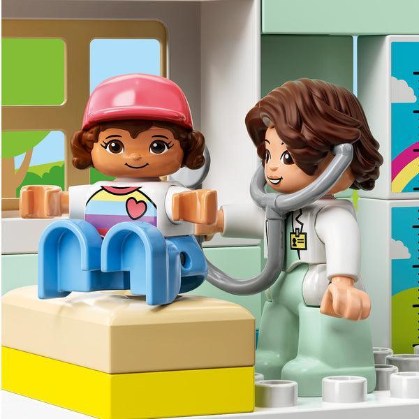 LEGO Bij de dokter 10968 DUPLO LEGO DUPLO @ 2TTOYS LEGO €. 16.49