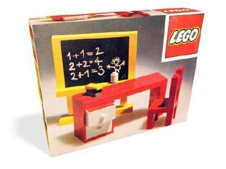 LEGO Blackboard and School Desk 291 Homemaker LEGO Homemaker @ 2TTOYS LEGO €. 9.99