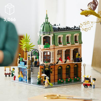 LEGO Boetiekhotel 10297 Creator Expert (USED) LEGO ICONS @ 2TTOYS LEGO €. 184.99