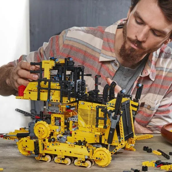 LEGO Caterpillar D11 Bulldozer met app-besturing 42131 Technic LEGO TECHNIC @ 2TTOYS | Official LEGO shop😊🥰 LEGO €. 649.99