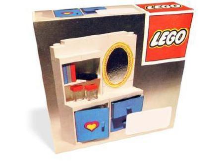 LEGO Dressing Table with Mirror 272 Homemaker LEGO Homemaker @ 2TTOYS LEGO €. 0.00