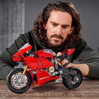 LEGO Ducati Panigale VR4 race motor 42107 Technic LEGO TECHNIC @ 2TTOYS LEGO €. 79.99