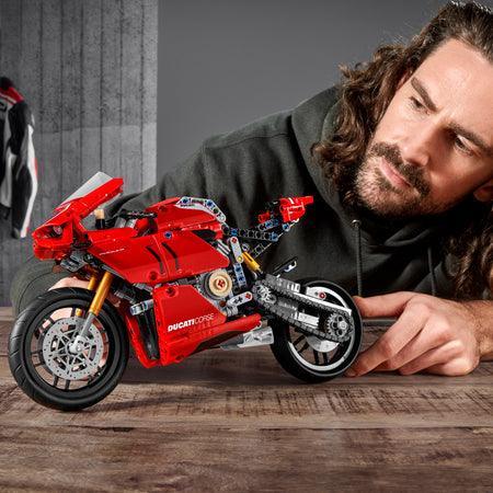 LEGO Ducati Panigale VR4 race motor 42107 Technic LEGO TECHNIC @ 2TTOYS LEGO €. 79.99