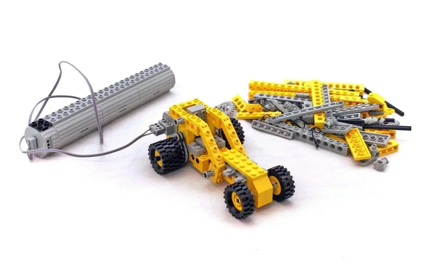 LEGO Universal Motor Set 8054 TECHNIC LEGO TECHNIC @ 2TTOYS | Official LEGO shop😊🥰 LEGO €. 39.99